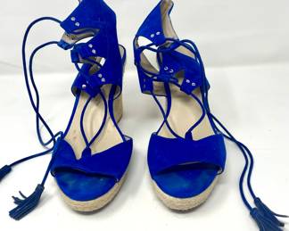 Guess Blue Suede Wedge Shoes
(Some condition issue)
By Appointment Only
Call or Text
Jason (832) 443-5751
Sandy (281) 450-7991