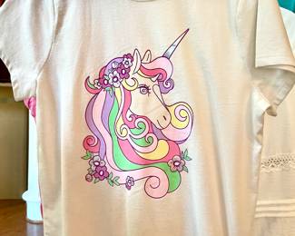 Youth 10/12
Unicorn T-shirt