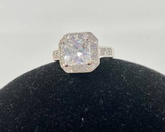 Costume Jewelry - Cocktail Ring