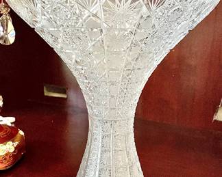 Stunning Vintage Hand-cut Crystal Vase