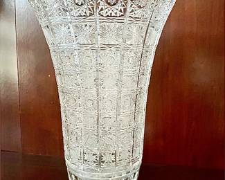Stunning Vintage Hand-cut Crystal Vase