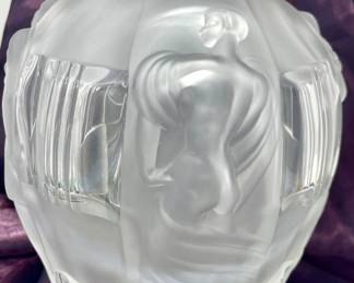 Vintage Lalique Art Deco Vase
Measures:
10” Tall
7” Wide
3.5” Wide at the Mouth