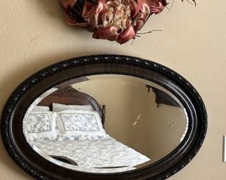 Oval beveled mirror