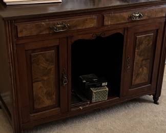 Antique chest/sideboard