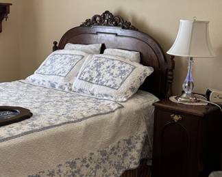 Gorgeous antique full size bed
