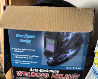 Welding helmet