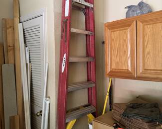 Fiberglass ladder