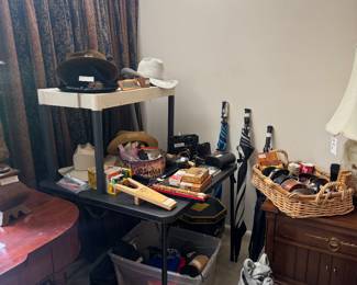 Vintage men items.