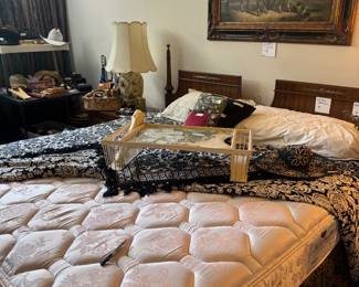 Vintage 1970s king size Mahogany Bec