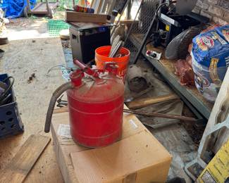 Gas cans