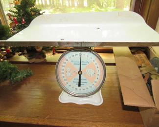 Old baby scale