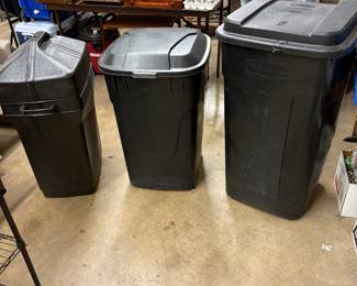 Clean garbage containers