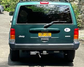 2000 Jeep Cherokee Sport SUV / ORIGINAL OWNER / 75,000 MILES | Year: 2000
Make: JEEP
Model: Cherokee Sport SUV 4WD
Color: Green (Exterior); Tan (Interior)
Driven: 75,000 miles
Ownership: Only one owner
Environment: Indoor garages only; Some 4-wheel driving