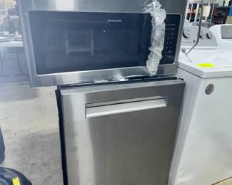 Dishwasher and Microwave Oven Orlando Estate Auction