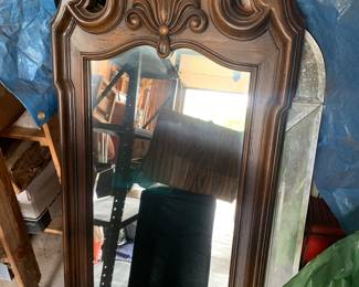 2 wall mirrors