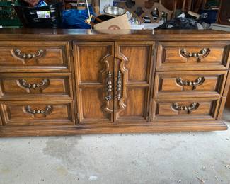 Beautiful vintage walnut bedroom set, 5 pieces-dresser, 2 mirrors, nightstand, full size bed frame