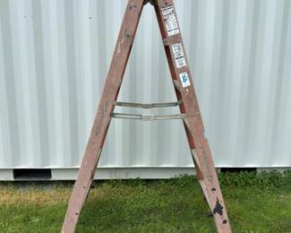 25 WernerFiberglass6ftLadder