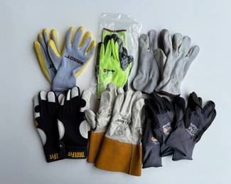 99 LargeCollectionofWorkGloves