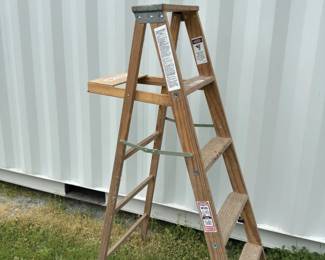 48 WernerWoodW335Ladder5ft