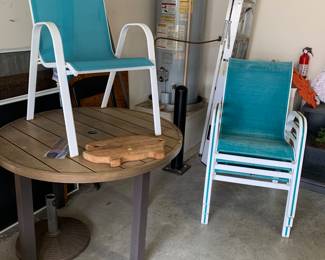 Patio furniture with 4 chairs, weighted based and umbrella