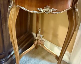 French Louis XV Style Gueridon Three Legged Wood Round Accent Table with Marble Top