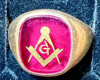 Men's Masonic 10K Gold Ring