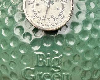 Big Green Egg Barbecue Grill