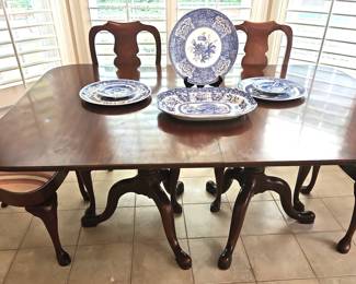 Double pedestal Queen Anne style dining table with six chairs