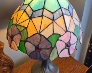 Stained glass table lamp