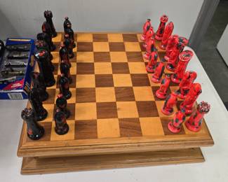 very nice chess set with ceramic pieces