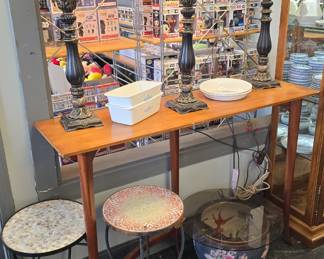 tables lamps plantstands, and a awesome chandelier with prisms