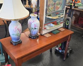 sofa table and a pair of lamps and vintage plinko