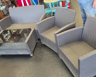 outside deck furniture in nice shape just needs cushions