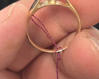 14k gold ring not sure of stone