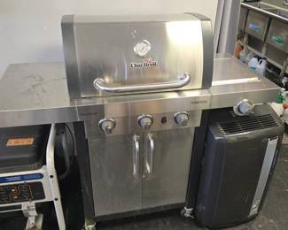 Char Broil propane grill