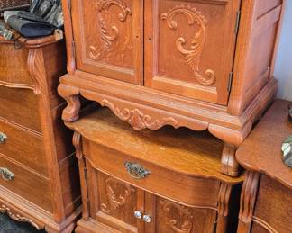 matching oak end tables