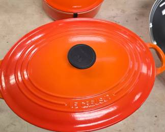 Large collection of Le Creuset cookware NICE!