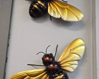 awesome larger bumble bee metal wall hangers