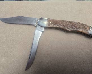 Schrade folding hunter