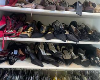 Shoes size 6