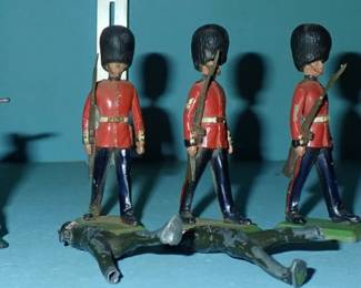 METAL FIGURES