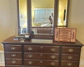 Dressermirror Penn House