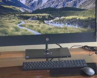 HP computer with keyboard