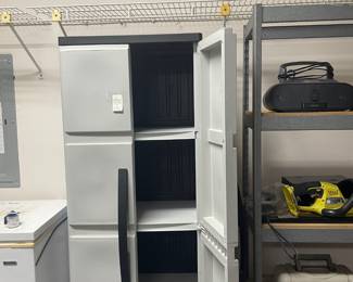 Vinyl cabinet