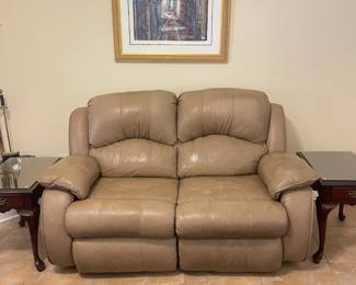 Sofa loveseat set (love seat shown)