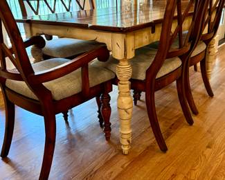 Very nice breakfast dining table chairs and bench