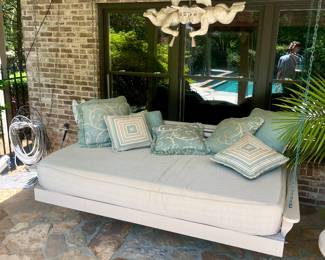 Outdoor furniture for your entire pool area! Swing!