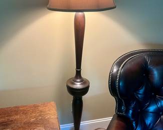 Floor lamp