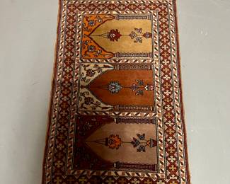 Hand knotted rugs