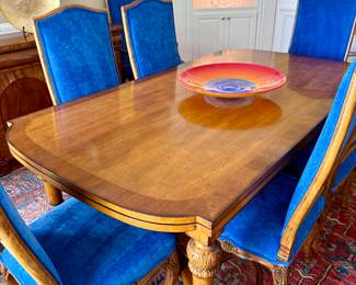Fantastic semi-antique carpet, vintage diningnroom furniture There are 10 TEN dining chairs, two are not pictured. All is in very nice condition